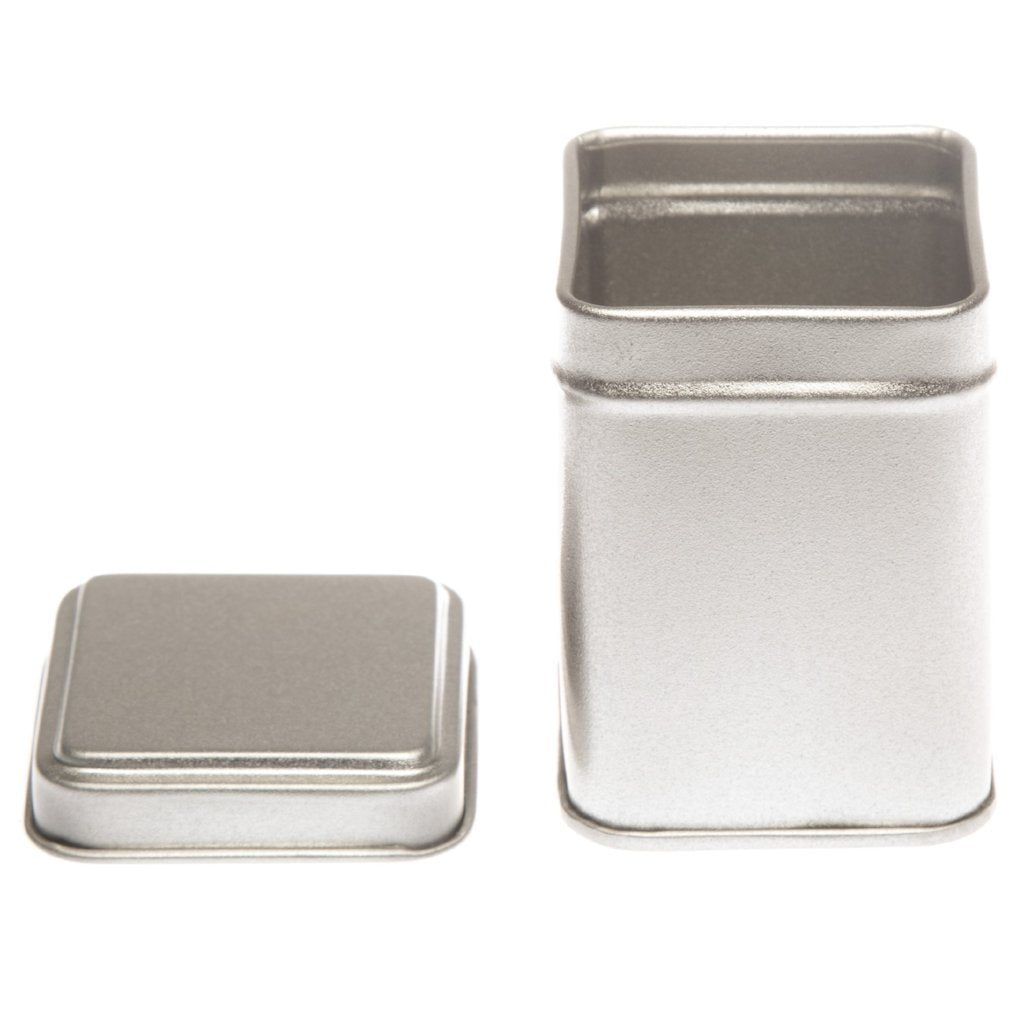 Quadratische Weißblechverpackung in Silber mit gestuftem Deckel – mit abgenommenen Deckel